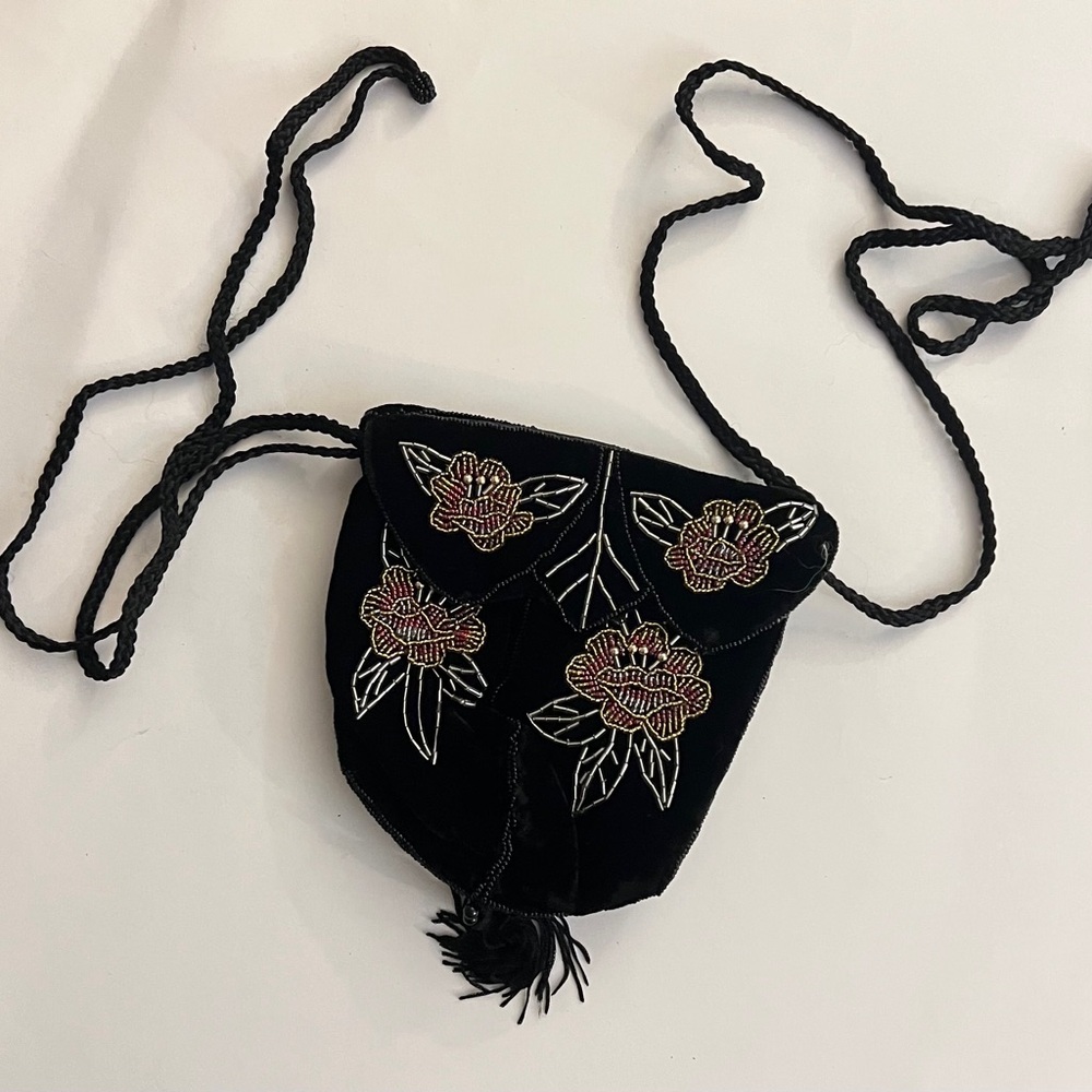 Chic Black Floral Embroidered Mini Bag